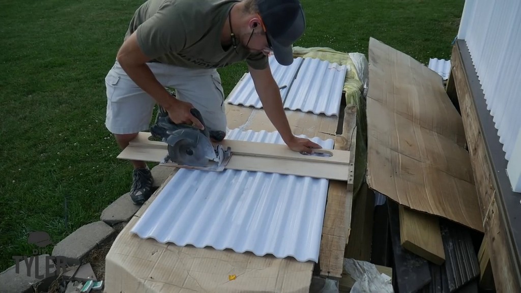 cutting Tuftex panels with circular saw